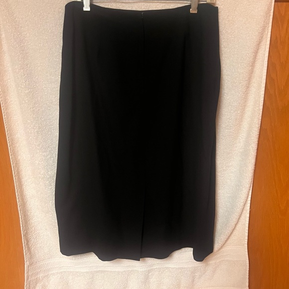 Black wool straight skirt by Louben for Laura Petites sz M - Picture 2 of 5